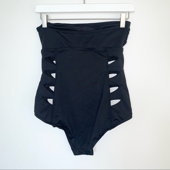 Carmen Marc Valvo Cutout-side Bandeau Swimsuit in black size 6 - Picture 4 of 8